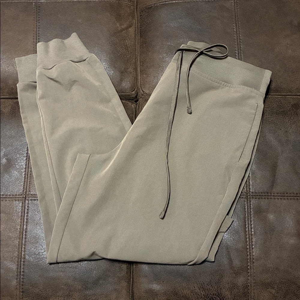 Women's Drawstring Jogger Scrub Pants - Olive